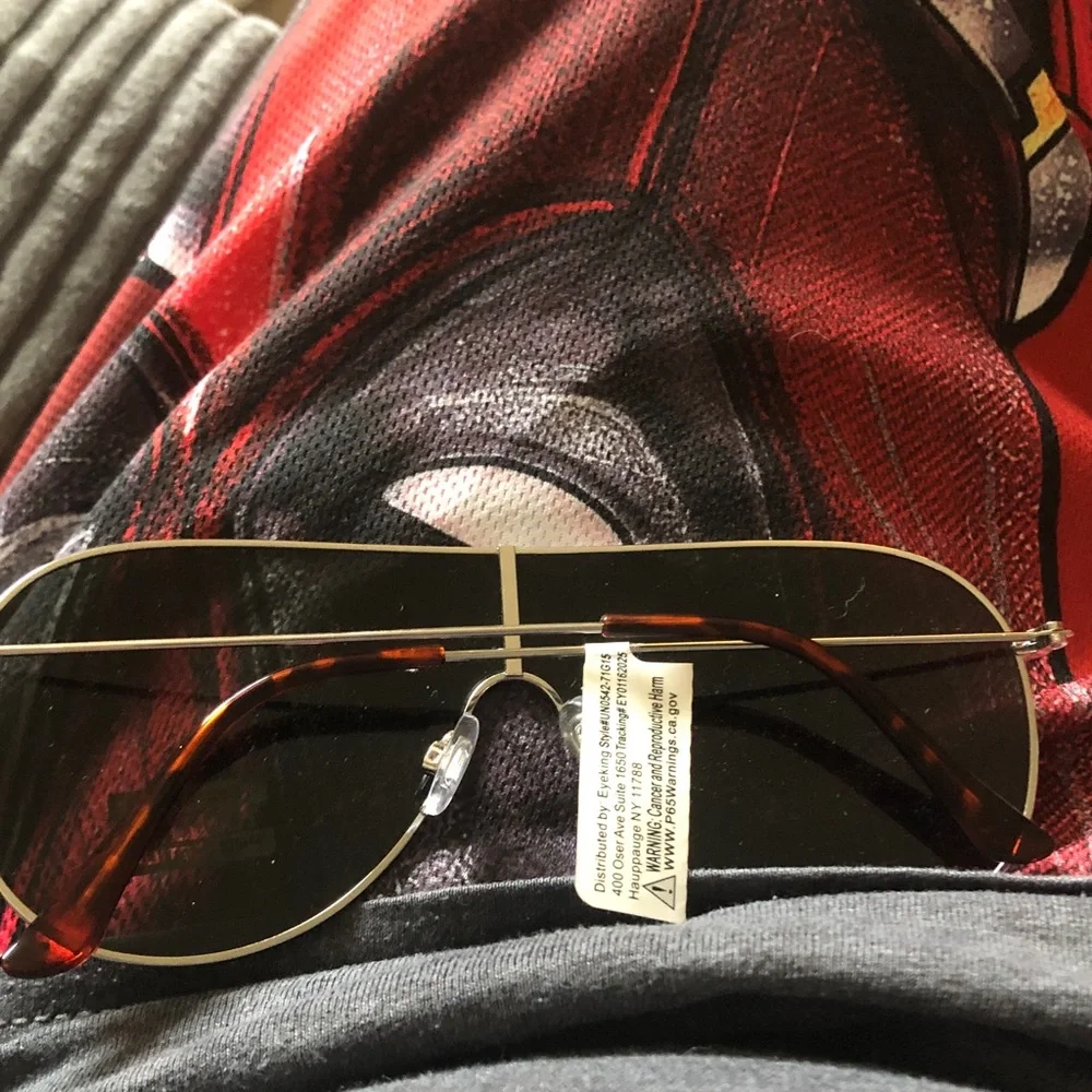 Men's Black Aviator Sunglasses with UV Protection